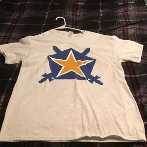 Men’s Medium Pi Kappa Phi Crest T-shirt